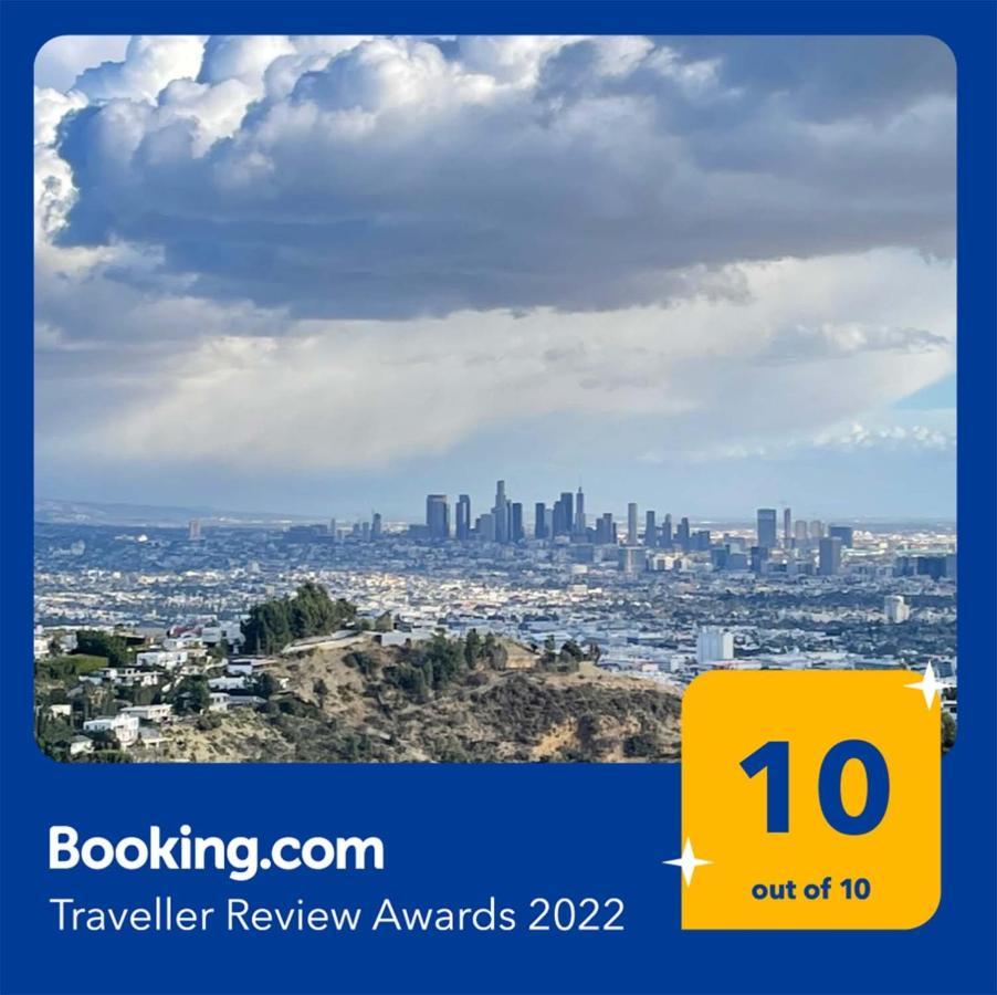 Hollywood Hills Jetliner Views At 1080 Hollywood Apartment