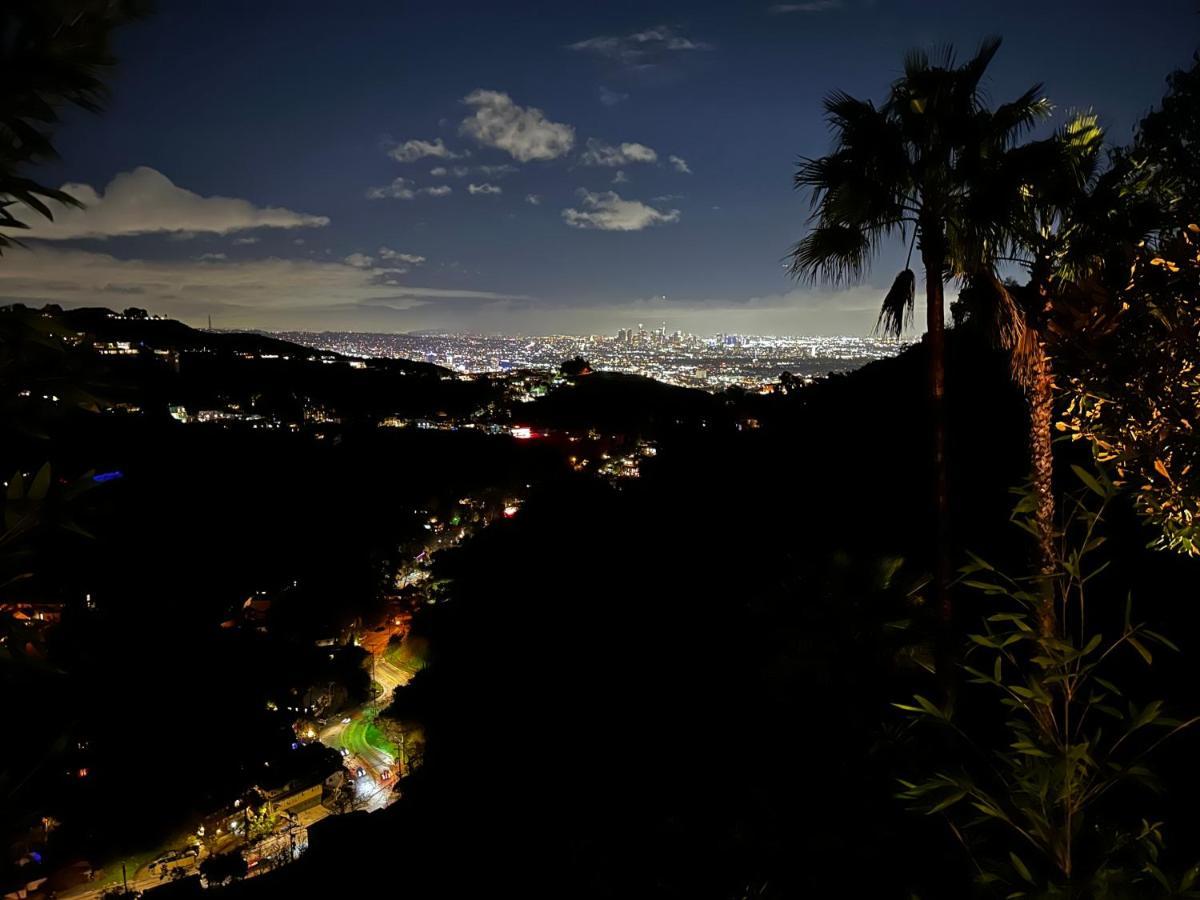 Apartment Hollywood Hills Jetliner Views At 1080 Hollywood