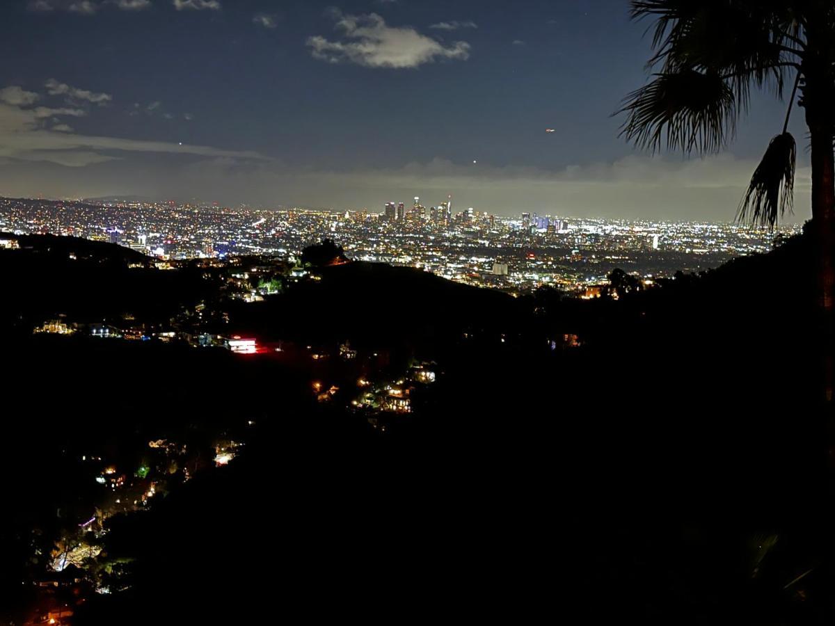 Apartment Hollywood Hills Jetliner Views At 1080 Hollywood *